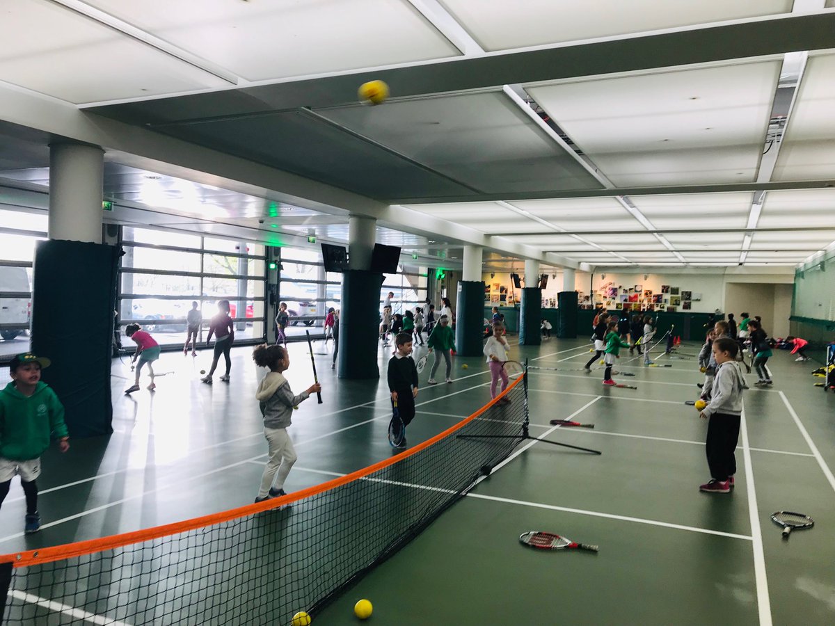 Full action-Mini Tennis &amp; Friends