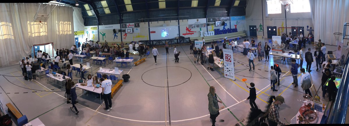 newton_college's tweet photo. Arranca la I Feria de Ciencias Interescolar de #Alicante 
“Locura es hacer lo mismo una y otra vez esperando obtener resultados diferentes” #einstein 
#openingminds #designthinking #feriadeciencias #sciencefair #elche https://t.co/7EmUvPTXFr