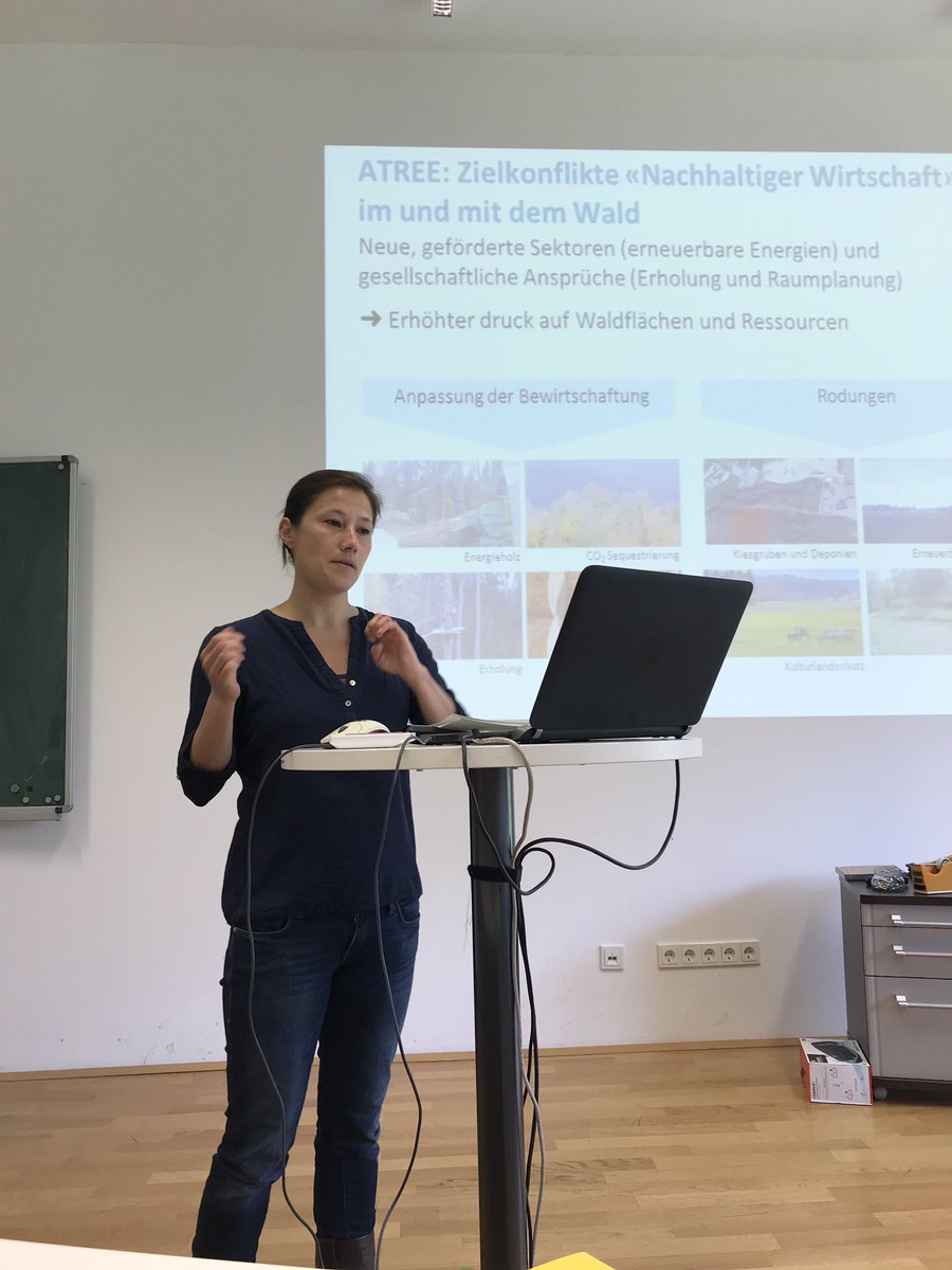 HPuelzl's tweet photo. #FoPo2019 Schweizer waldpolitik im Wandel - drei tolle Vorträge dazu @EFIForestPolicy @ETH @WSL_research https://t.co/B98ISgBRZh