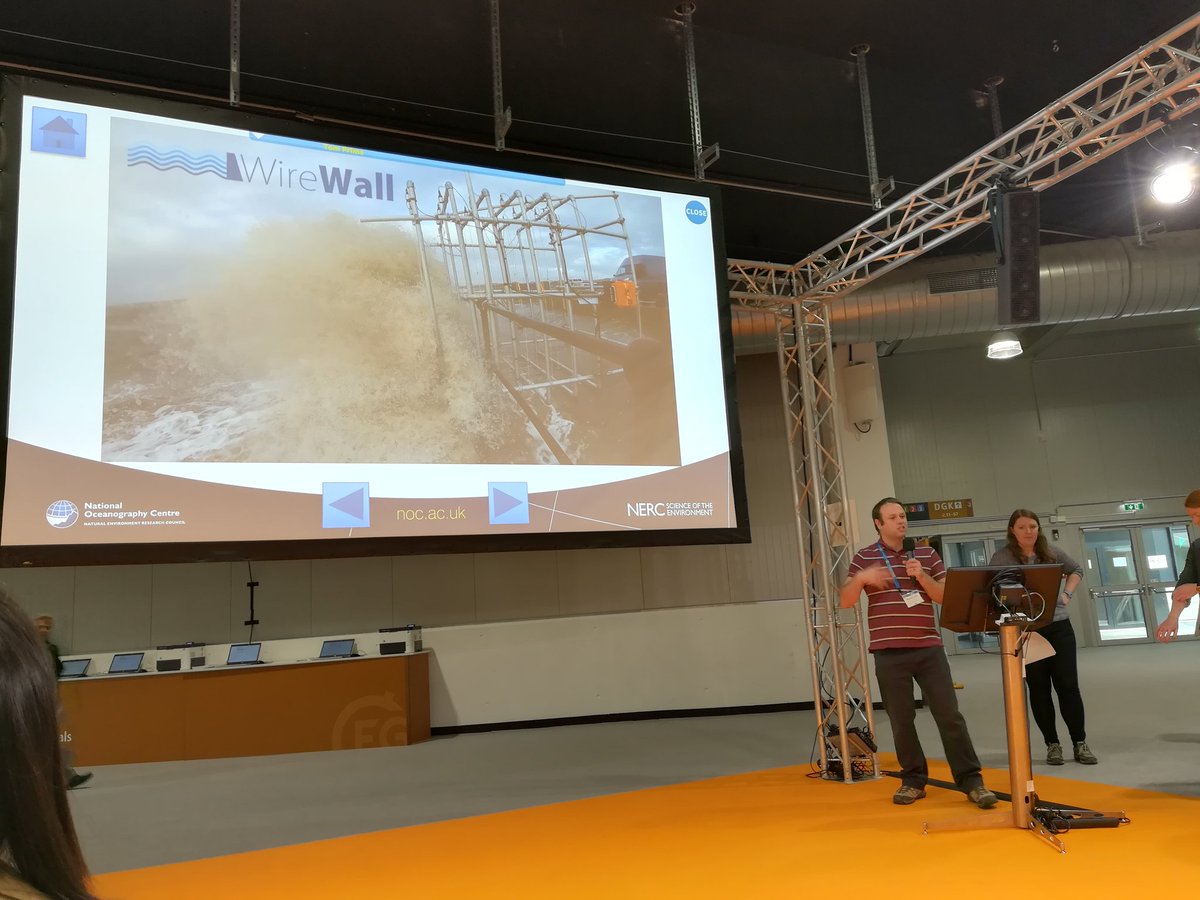 charllyddon's tweet photo. The Lego explorers are at #FlumeFriday at #EGU19 for 2 minute madness with @Wirewall_NOC at PICO spot 1 with @doc_optimus https://t.co/Iwh8uYbsPb