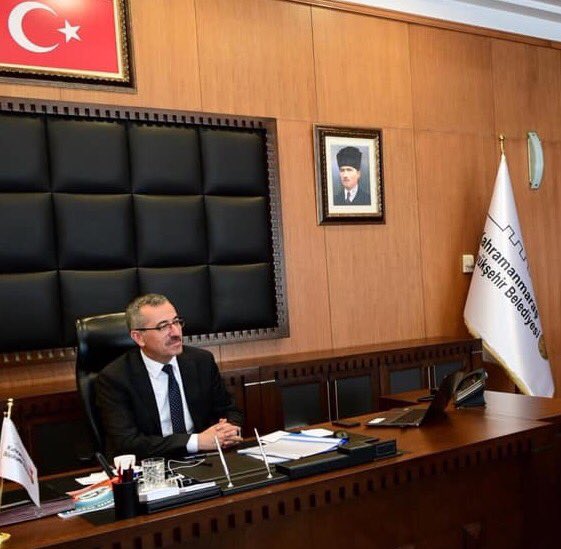 Kahramanmaraş Büyükşehir Belediye Başkanlığına seçilip mazbatasını alan Sn. Hayrettin GÜNGÖR 'ü tebrik ediyoruz. Allah hayırlı işler yapmayı nasip eylesin. Sn. Fatih Mehmet ERKOÇ 'a da yaptığı hizmetlerden dolayı teşekkür ediyor, bundan sonraki yaşantısında başarılar diliyoruz.