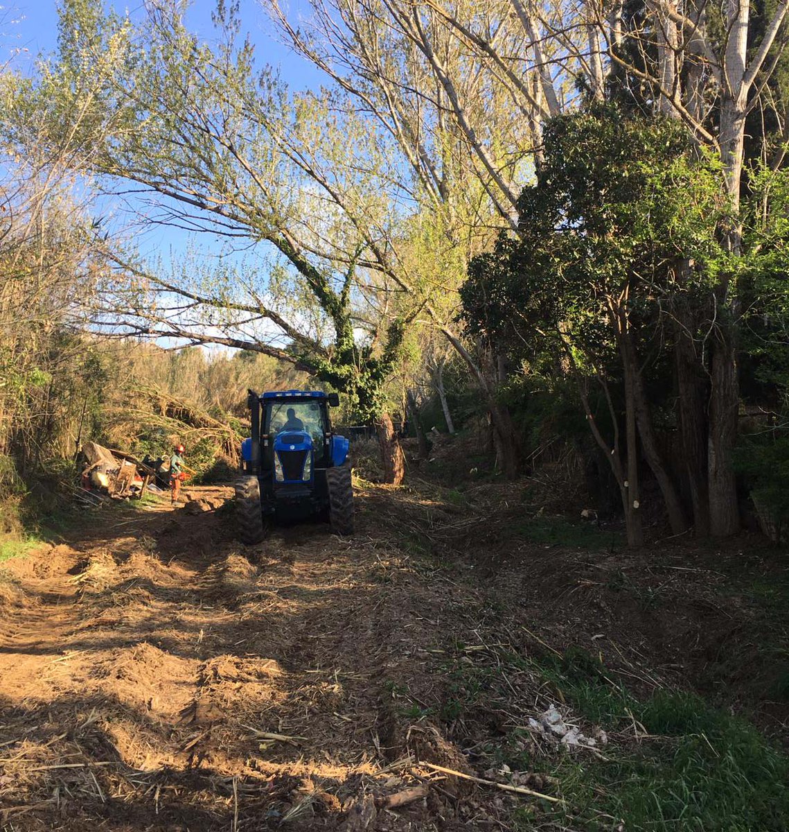 aigua_cat's tweet photo. .@aigua_cat destina prop de 300.000 euros en una desena d'actuacions a #Rubí arran dels aiguats de la passada tardor #ForestalCatalana @AjRubi https://t.co/b7vE3RwRll https://t.co/1Ho6xtHo3S