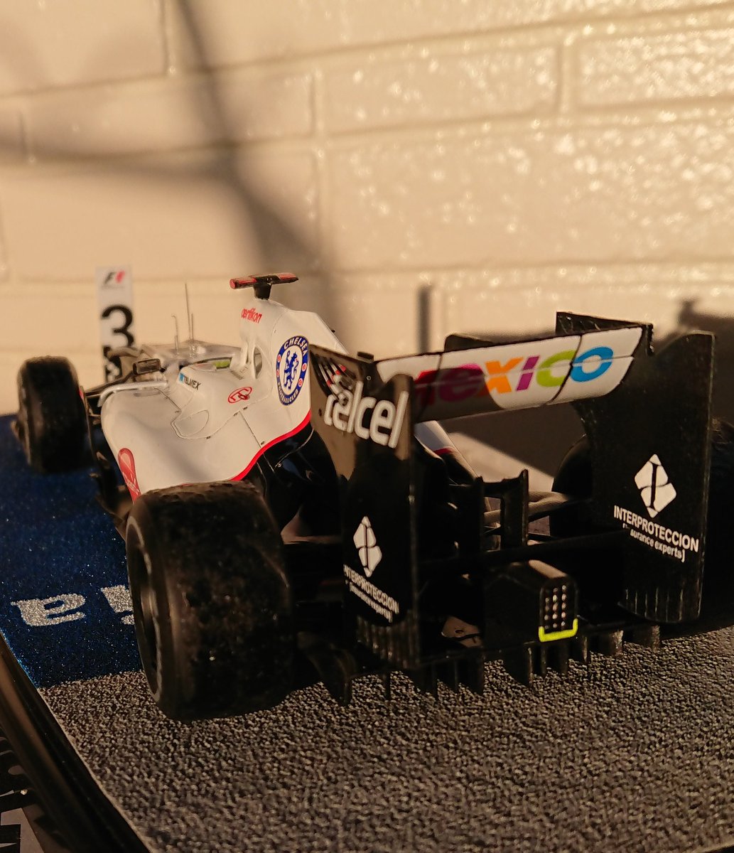 formula_rakko's tweet photo. Sauber C31JapaneseGP完成！
「 可夢偉が！小林可夢偉が！3位表彰台だぁ！！可夢偉、人生初の表彰台はここ、鈴鹿で決めた！」
#フジミ #f1 #f1jp #モータースポーツ祭り過去作 https://t.co/fPZyUU0NqS