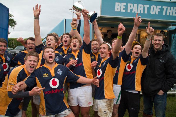 #FlashbackFriday to those <a href="/SydneyKnights7/">Sydney Knights</a> lifting the trophy some 5 years ago. Will they lift it again this year? #ProbablyNot #Rugby