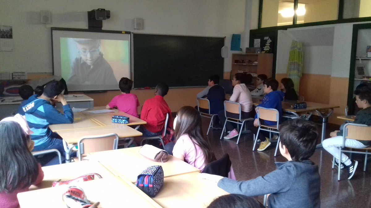 aspanafoa's tweet photo. Esta semana hemos estado con los niños y niñas de 3º y 4º de primaria en  la Ikastola Aranbizkarra. Les hemos sensibilizado sobre el cáncer  infanitl y hemos contestado a todas sus dudas 😃 https://t.co/UXOyoDafcp
