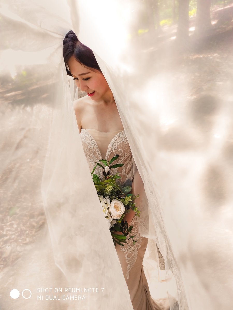 Xiaomi's tweet image. Love + #RedmiNote7 = a recipe for a GREAT photo! 
Share your most beautiful moments. 

#48MPforEveryone