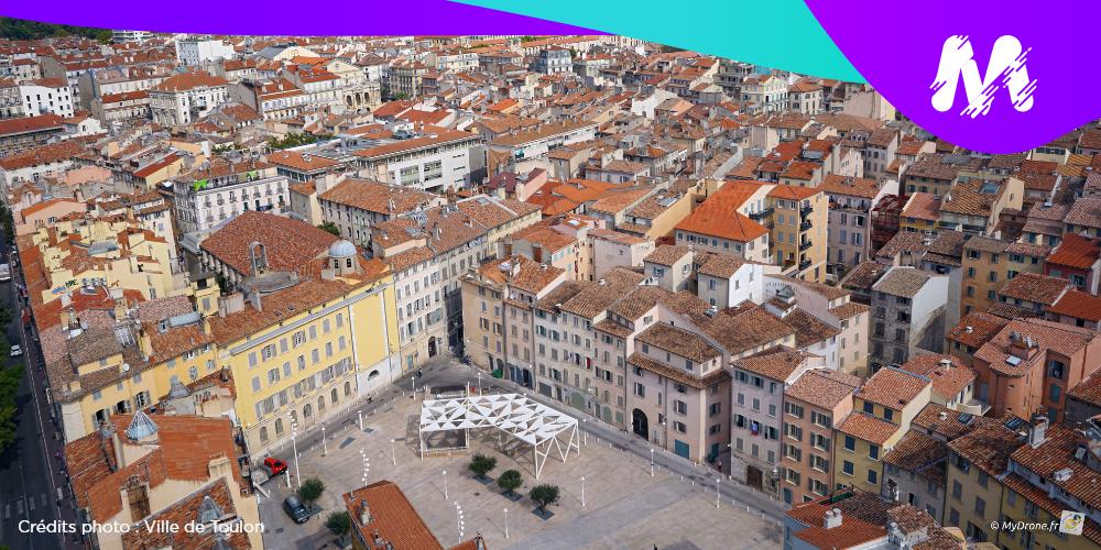 Murexfestival's tweet photo. Sur la Place de l'Equerre, vous retrouverez le #marketplace 💼
Vous pourrez tester les différentes #innovations de nos #startups et les professionnels auront accès à l'#espacevip !
De nombreuses surprises arrivent, restez connectés ! ✨
#murexfestival #murex19 #toulon https://t.co/WTp28ohmqM