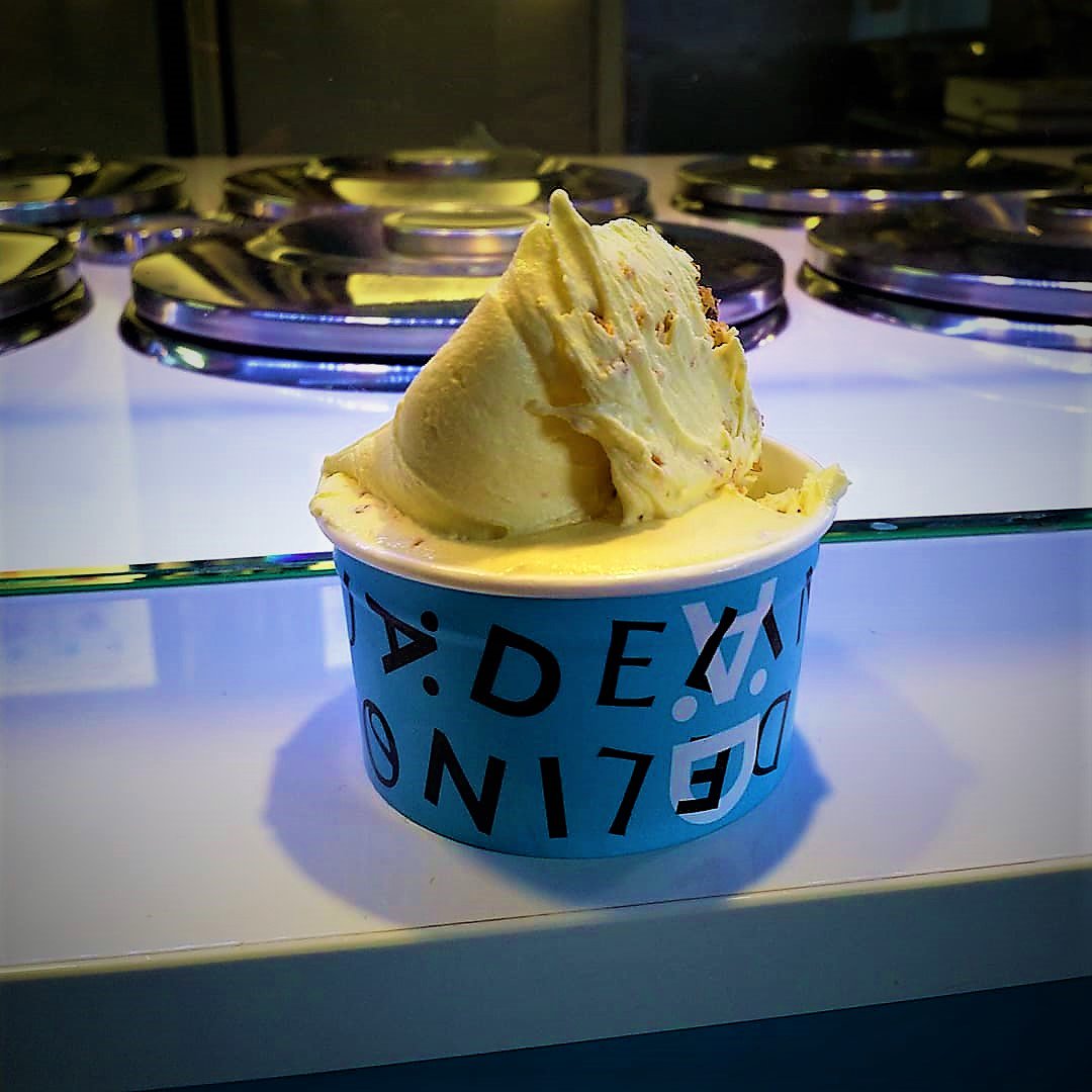 mahbir's tweet photo. What more do you need on this beautiful, sunny, #Spring day! 🌞
#Mahbir Saffron #gelato with crunchy sesame expertly handmade by @JadelinoCafe #Helsinki 🇫🇮
#IceCream #FineFood #Artisan https://t.co/SPuszuyUSU