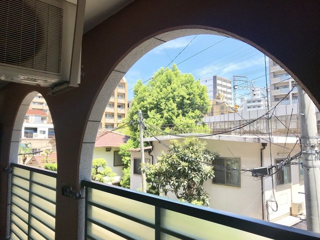 Goodroom グッドルーム No Twitter あ 好きになっちゃった バルコニーの可愛いアーチにひとめぼれ お部屋は凛とした透明感のある 雰囲気 きちんと分かれた1部屋と リビングと繋がっている洋室1部屋 仲良しな2人にオススメ 福岡 薬院大通駅 薬院駅 Https T