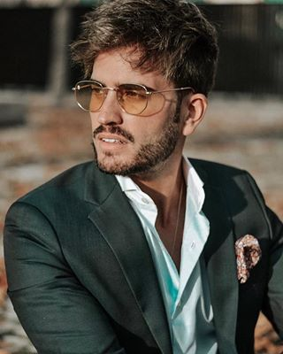 marisagarurb1's tweet photo. Visto #Rodeanos desearos todo lo mejor de este mundo xk os lo mereceis  k si vosotros @rfuertespuch y @BeatrizGH_17 sois felices yo lo soy vuestra FELICIDAD ante todo ,k sigo estando muy ORGULLOSA de vosotros,GRACIAS X TODO LO K ME HABEIS DADO 🍍🍊❤️
#SiempreRodea 
#AbrazaLoBueno https://t.co/rEZLdkE5we