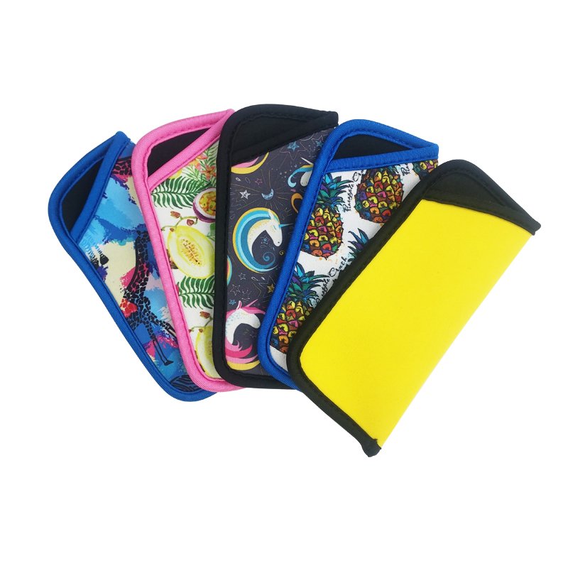 Runhongsports's tweet photo. Sublimation printing neoprene sunglass pouch,  #amazon #rhneoprene #neoprene #sunglasses #sunglassespouch #pouch #glassespouch #glassesbag #sublimationprinting #OEM #customizations #promotions https://t.co/qiGOQC4LUd