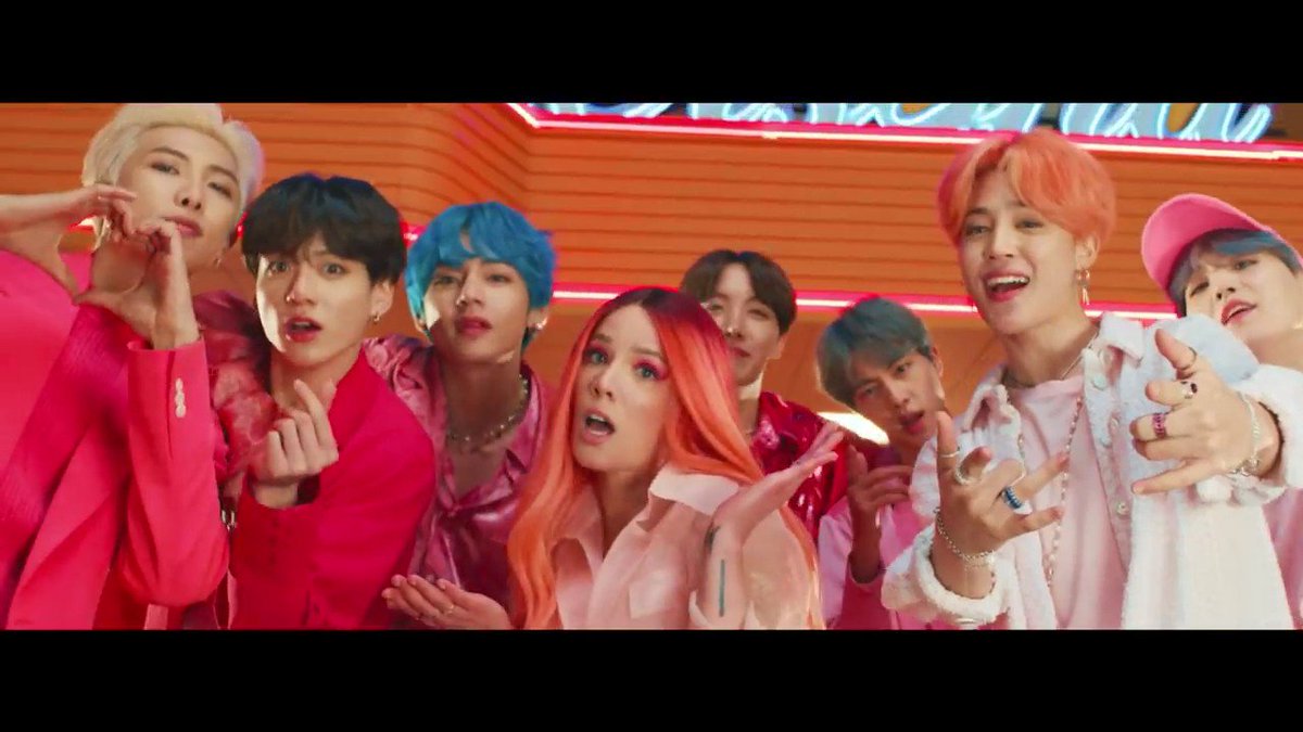 dar6010's tweet photo. #MAP_OF_THE_SOUL_PERSONA
@BTS_twt
@holsey
#PERSONA
Это так ярко и потрясающе, что я потеря дар речи💜😭 https://t.co/bTMmVvEsUu