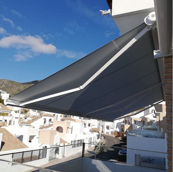 LLAZA_WORLD's tweet photo. MINI-NEWS 123: Nuestro Mini-News, fiel a su cita de los viernes, llega con toda  la información para que estéis bien informados esta Semana Santa. ¡Feliz  fin de semana a todos! 
 #llaza #llazaworld #llazateam #toldo #toldos #awning #awnings #proteccionsolar #solarprotection https://t.co/ujCIWTYF8B
