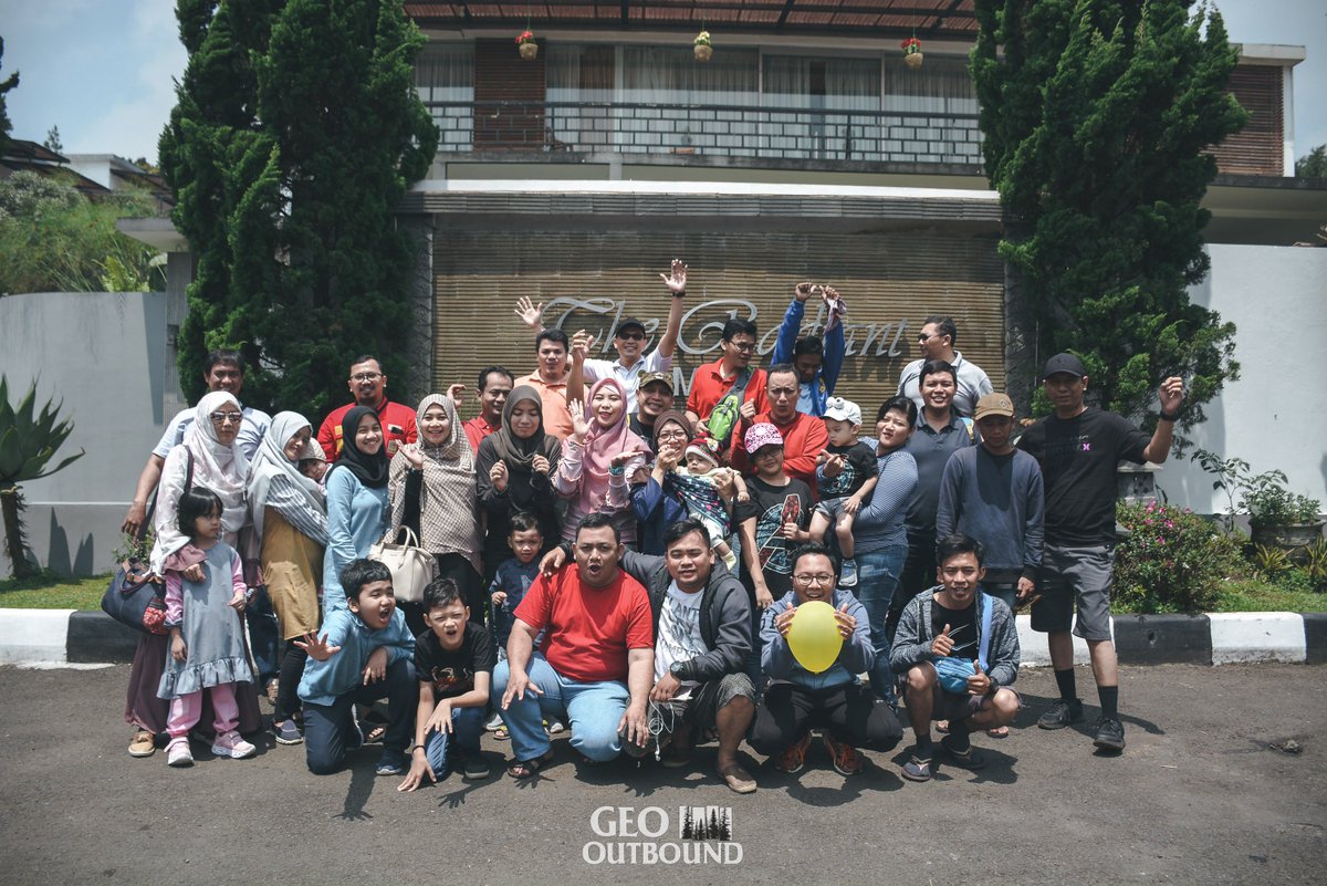 geooutbound's tweet photo. Family gathering PT. CHUBB GENERAL INSURANCE
Visit us https://t.co/nnbIG67vad
https://t.co/nRjdBfYc9n
Phone : 0813 2099 3237
#geooutbound #outboundlembang #chubb #geoadventure #eventorganizer #outboundbandung #bandung #teambuilding #outboundliving #outbound #familygathering https://t.co/4voT0YrUgP