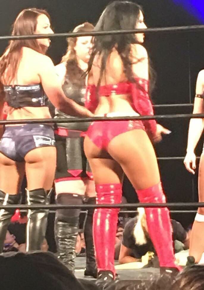 Oh, <a href="/XoticGoddess/">The Alluring One. (Parody/Fan Page)</a>, your ass is out of control. 😩😩