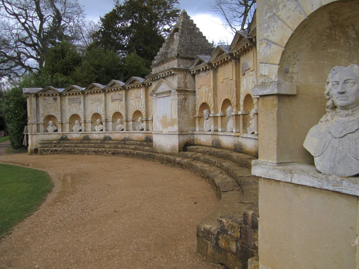 Great to see the early 18th century making the headlines. What about Alexander Pope now? The greatest English poet between Milton and Wordsworth - and one of the British Worthies. <a href="/BritishGardens/">GreatBritishGardens</a> <a href="/PopesGrotto/">𝐏𝐨𝐩𝐞'𝐬 𝐆𝐫𝐨𝐭𝐭𝐨 𝐓𝐫𝐮𝐬𝐭</a> @Popesgrotto2015 <a href="/TEGmagazine/">The English Garden</a> @MHrevived