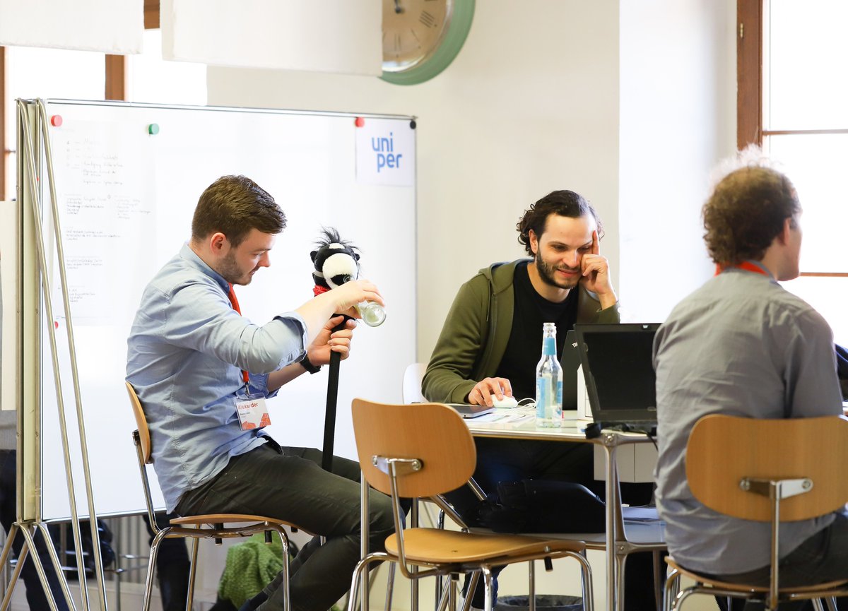 uniper_energy's tweet photo. Last week 2 colleagues joined a @SAP #hackathon: #Hack2Sol.
We provided an #EnergyStorage use case: how can we measure key values in the wide plant area more efficiently?
Congrats to the participants who prototyped a promising mobile #app which features #MachineLearning & #OCR! https://t.co/R3aHomBJ2r