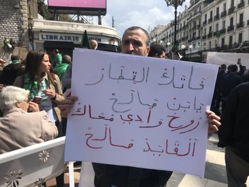 Voir l'image sur Twitter