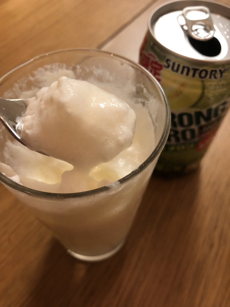 なちゅ うあーー ストロングゼロのダブルメロン味とバニラアイスで大人のメロンソーダをやる人は クーリッシュ をつかうといいぞ ストロングゼロが混ざってふわとろになったクーリッシュのおかげで メロンバニラシェイク天国行きになる これはやっべ なちゅ うあーー ストロングゼロのダブルメロン味とバニラアイスで大人のメロンソーダをやる人は クーリッシュ をつかうといいぞ ストロングゼロが混ざってふわとろになったクーリッシュのおかげで メロンバニラシェイク天国行きになる これはやっべ