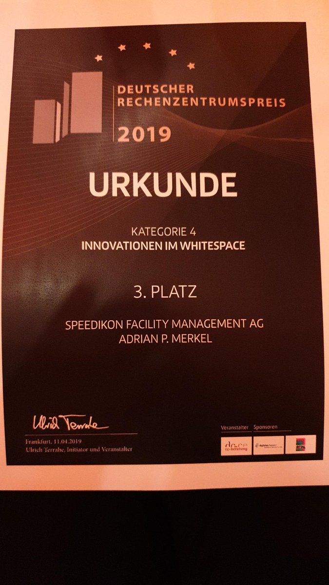 speedikonFMAG's tweet photo. Platz 3 (bei 15 Nominierten) des Deutschen Rechenzentrumspreises @futurethinking_ ! Der Kollege von DAMS C war bei der Gala mit dabei!

Hier geht es zu unserem innovativen Projekt:
https://t.co/bAfQZQCFNQ

#DRZP #Rechenzentrum #DCIM #CAFM #speedikon #iwms #Digitalisierung #AR #KI https://t.co/GIQgEARtYr
