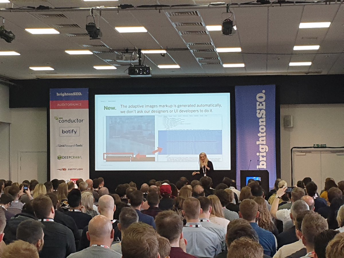 RoryT11's tweet photo. Super actionable advice from @polly_p on getting a 100% performance score in Lighthouse with real world examples. Really useful stuff! #BrightonSEO @deleteagency https://t.co/3mDs3ufDUI