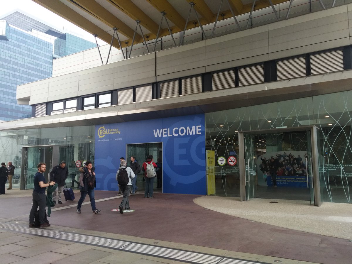 QuinJunSAT's tweet photo. #QuinJunSAT at #EGU19 https://t.co/u06gXyt88x