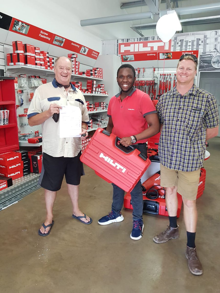 HiltiSAfrica's tweet image. Four hours till its over!
Hilti Stores are alive with excitement! 
Photo credit: Hilti Store East London and Waterfall.

Take a look at the amazing giveaways==&amp;gt;hilti.link/EDO
#HiltiZA #AprilTools #Powertools