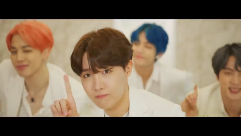 JEANBTS3's tweet photo. https://t.co/ZL6JVpCRJx