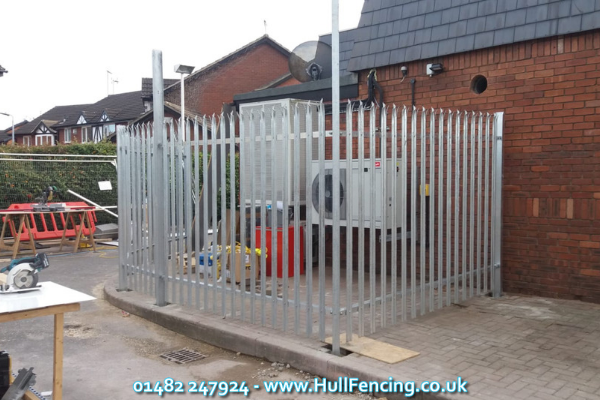 Hull_Fencing's tweet photo. Are you a business wanting to improve security?π
We have worked with both small and LARGE businesses within the Hull Area.
#HullFencing #Business https://t.co/0c8yTgca0C