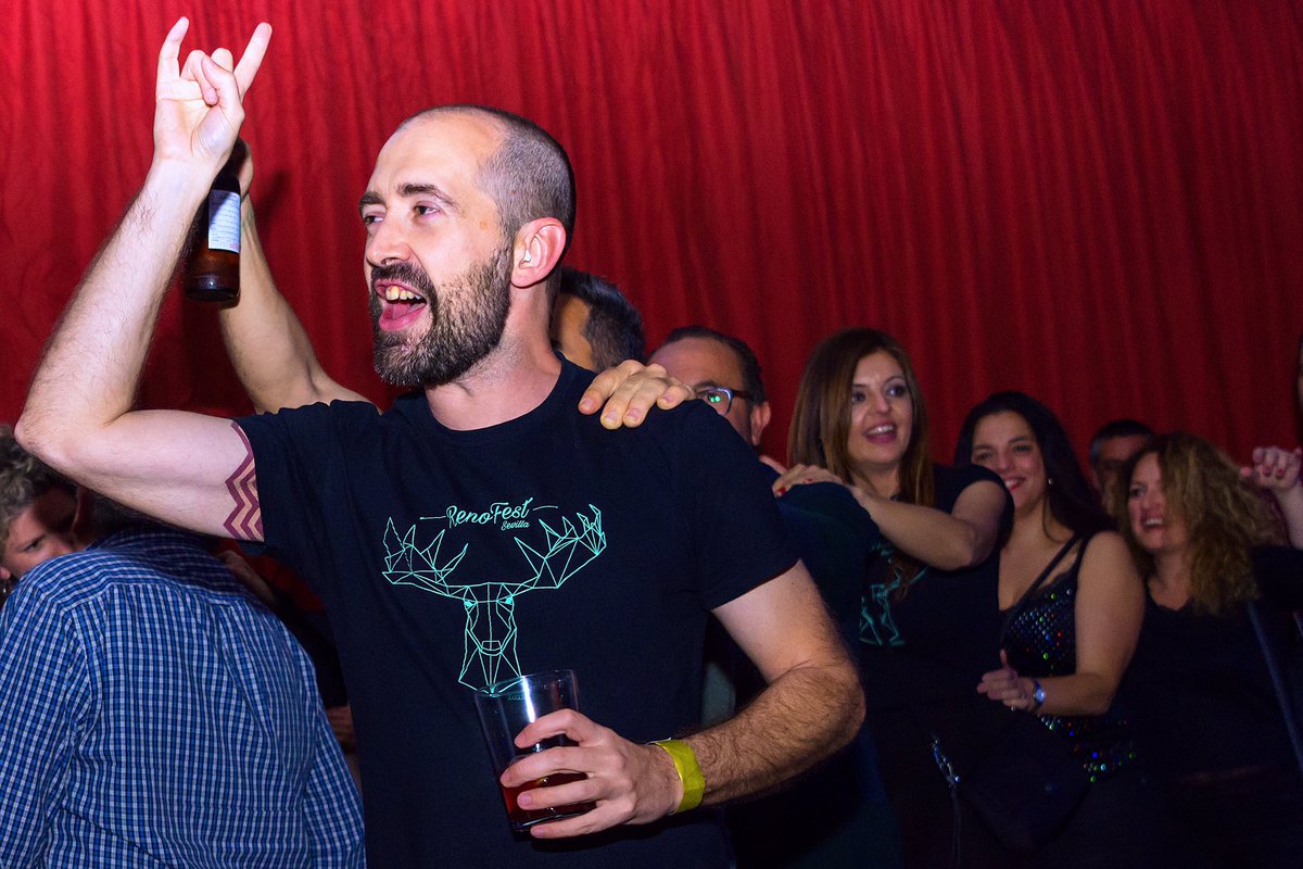 Ya están las fotos de #RENOfest2019 en su Facebook, pasad y echadlas un vistazo, dadles 💜... y si os apetece hasta echaros una renocongabaile de viernes #DarkPhotos