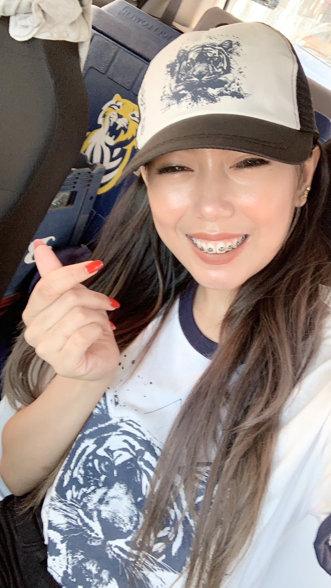 konnichiwhattt's tweet image. Brought to you by Tiger Beer! #nosugar #nostarch #purebeer #strongbeer #nohangover