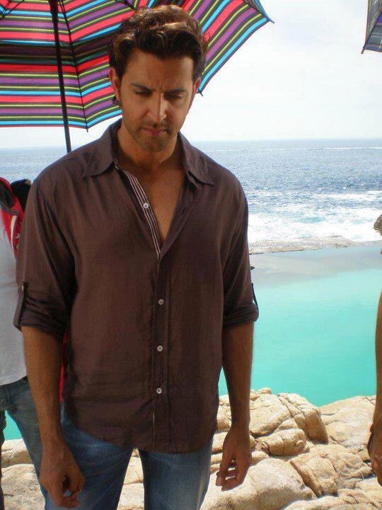 violet72432696's tweet photo. BTS ZNMD 💓🍁 Hrithik Roshan 💛 https://t.co/mFtBYuFPLv