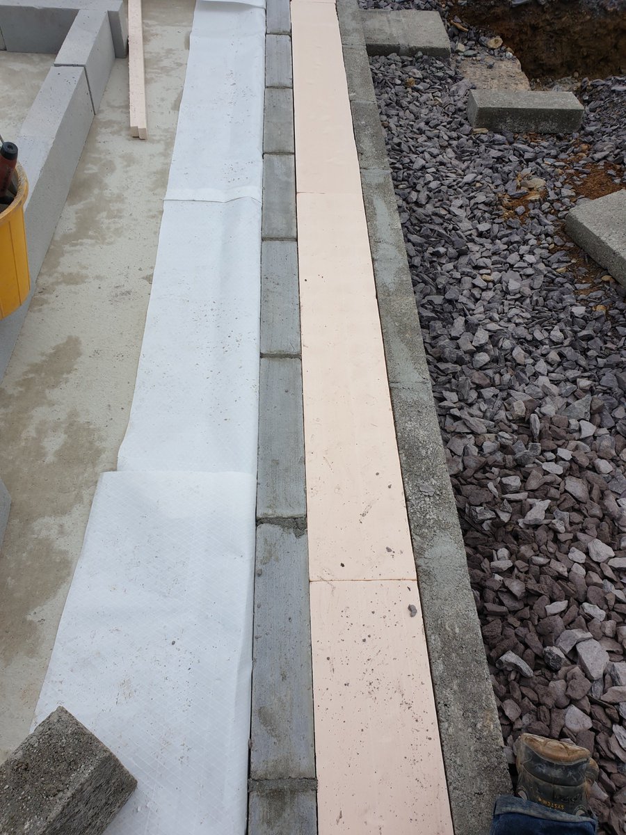 paulmknally's tweet photo. A beautiful #passivehouse thermal bridge free foundation detail @KingspanIns_IRL 250mm XPS against @QuinnBPltd thermal block inner leaf. This is the kind of sh*t that turns me on! https://t.co/D1GKumwkKw