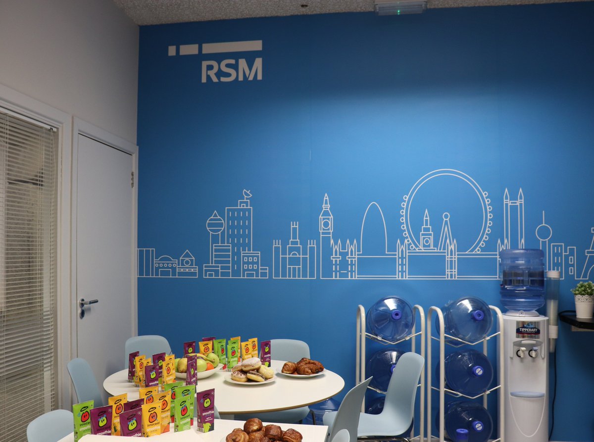 RSM_Ireland's tweet image. Great to see so many workplaces getting involved in #WORKWELL19 this year! Our team came together this morning for some healthy treats and to contribute to the RSM Wellness Committees suggestion box. Thanks to @WellbeingDayIRL  for this brilliant initiative #wellness #workplace🤸‍♂️