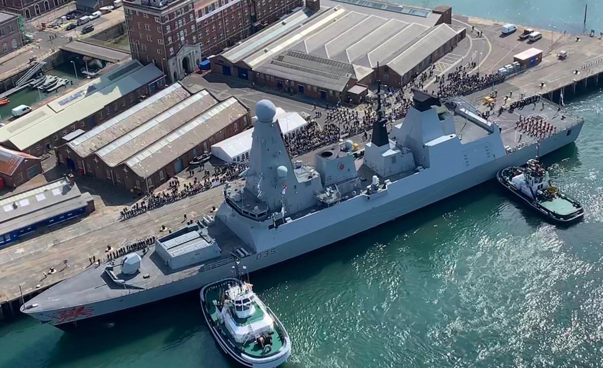The view from our Wildcat Helicopter , 815 NAS can confirm the drugs busting <a href="/HMSDragon/">HMS Dragon</a> 🐉 🔥 is safety home 🇬🇧 <a href="/HMNBPortsmouth/">HMNB Portsmouth</a> Welcome home all, enjoy well deserved leave with loved ones  after 7 months operational at sea #FlyNavy 🚁⚓️ <a href="/RoyalNavy/">Royal Navy</a>