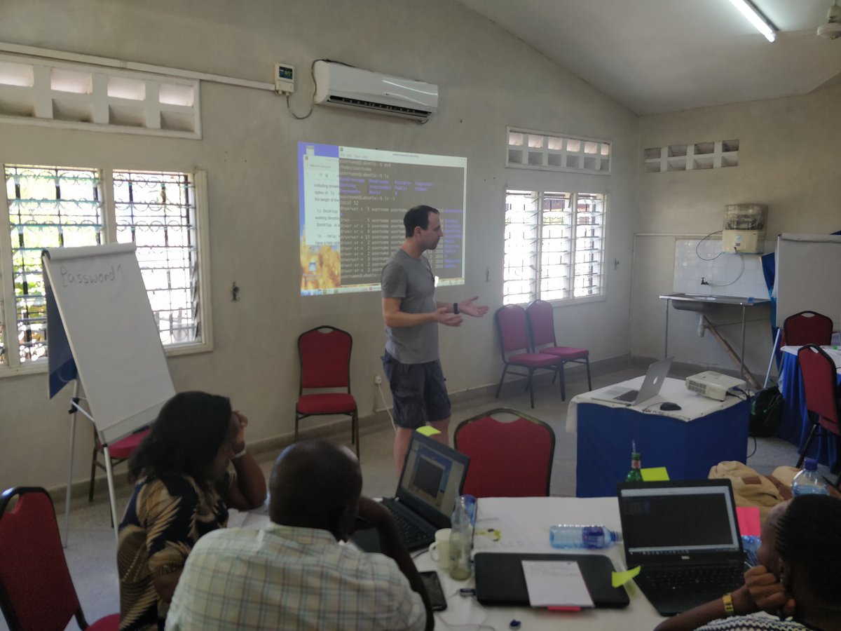 DannyJamesWard's tweet image. A day of learning #pathogenomics at #AfriPlantSci19 with @Saunders_Lab &amp;amp; @steuernb

Students are getting hands-on experience with computational analysis of field #disease/#pathogen #research data.

First up, using #Linux command line for #bioinformatics

318/365 #365DaysOfScience