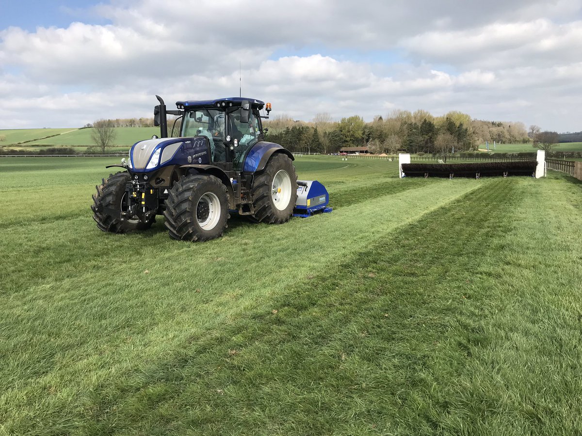 Edgcote Gallops tweet media