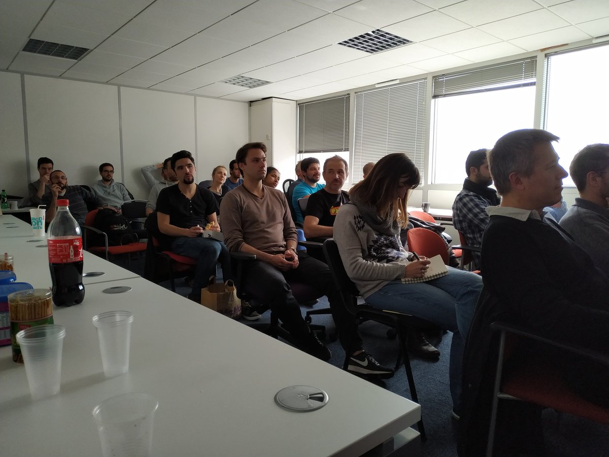DGDRTweet's tweet photo. #Grenoble #Viseo En direct du #VTAH sur les #Chatbot avec @MarjorieDelrieu et Namrata Patel https://t.co/HEQHDDsr5c