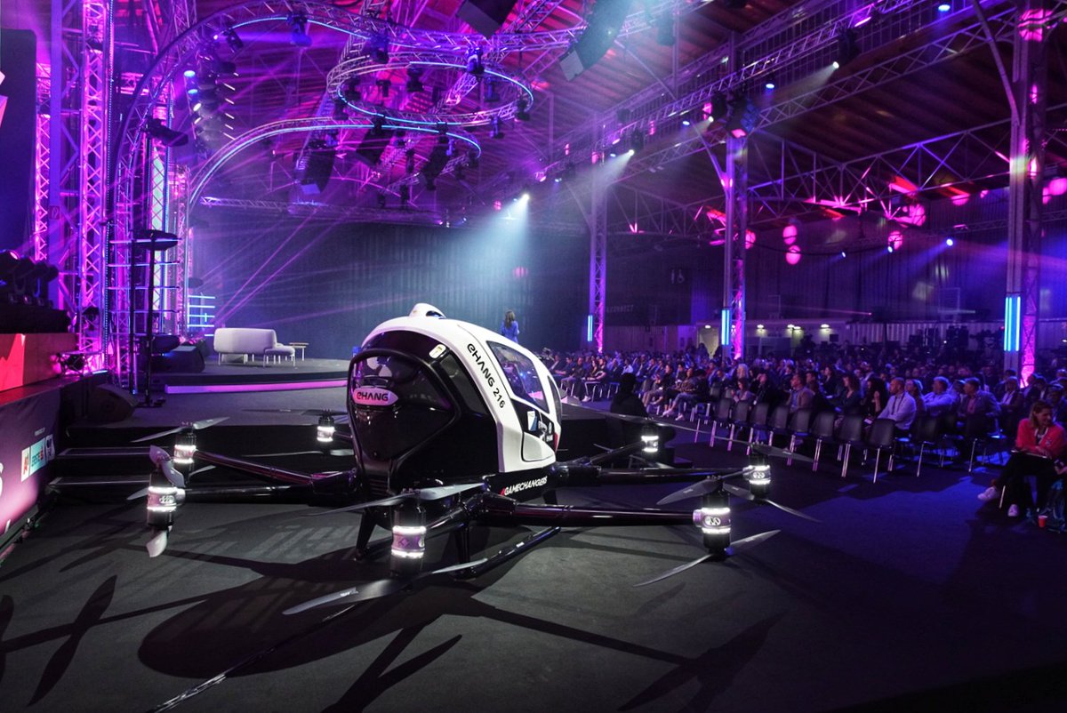 ehang's tweet photo. Thank you everybody for coming to our booth in the amazing @4Gamechanger festival! Believe you guys have had a great experience here!
#4gamechangers #yeswefly #EHangAAV #urbanairmobility https://t.co/b4WWLWLCwm