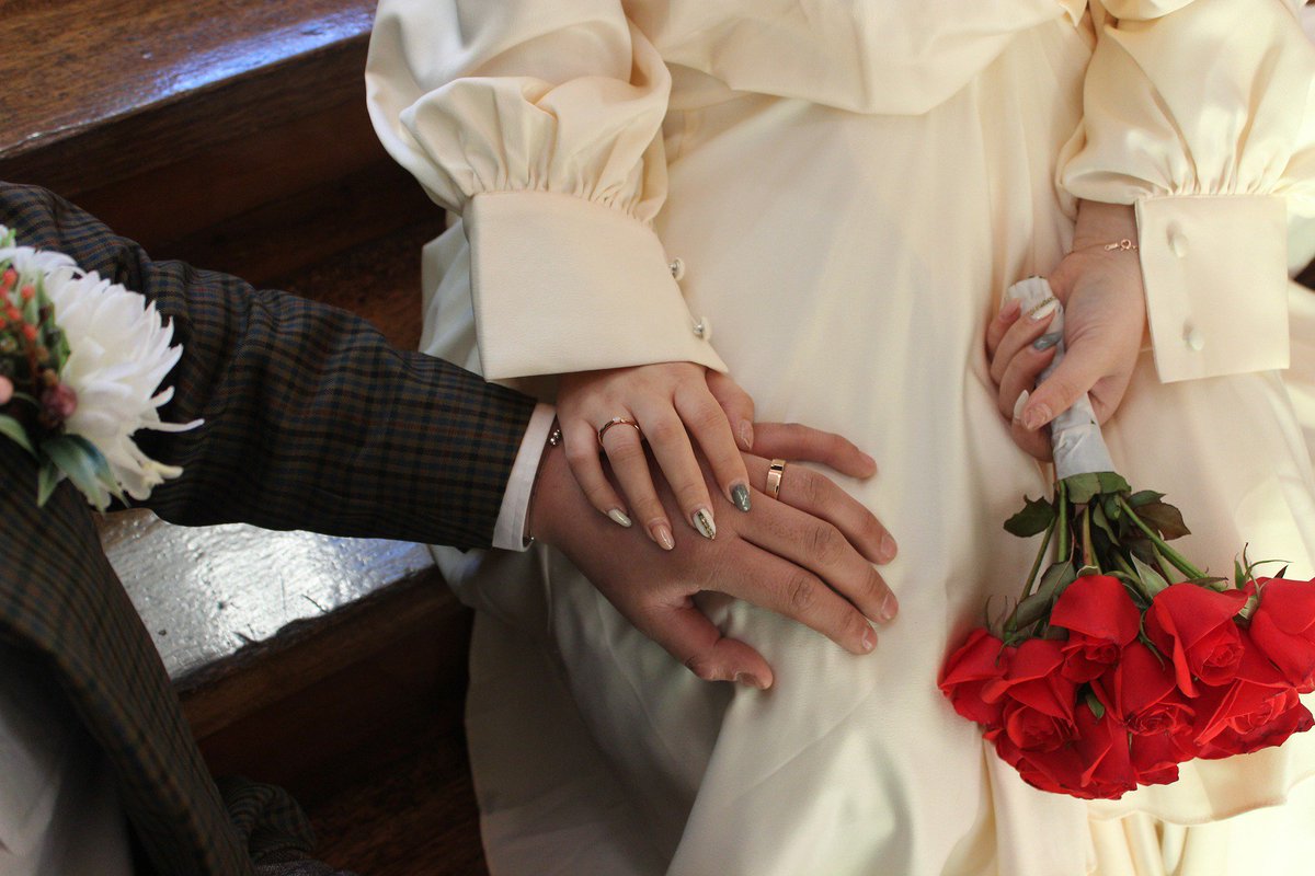 Diamondengagem9's tweet photo. Your #wedding band is a #promise to your partner &amp; our eternity bands represent just that!
Visit us-https://t.co/i0g4FrjWK8

#Bands #Diamonds #Diamondjewellery #Engagementring #weddingring #Handcraftedjewellery #SimpleEternityBand #FridayFeeling #eternityband https://t.co/fOkB5BgWQ8