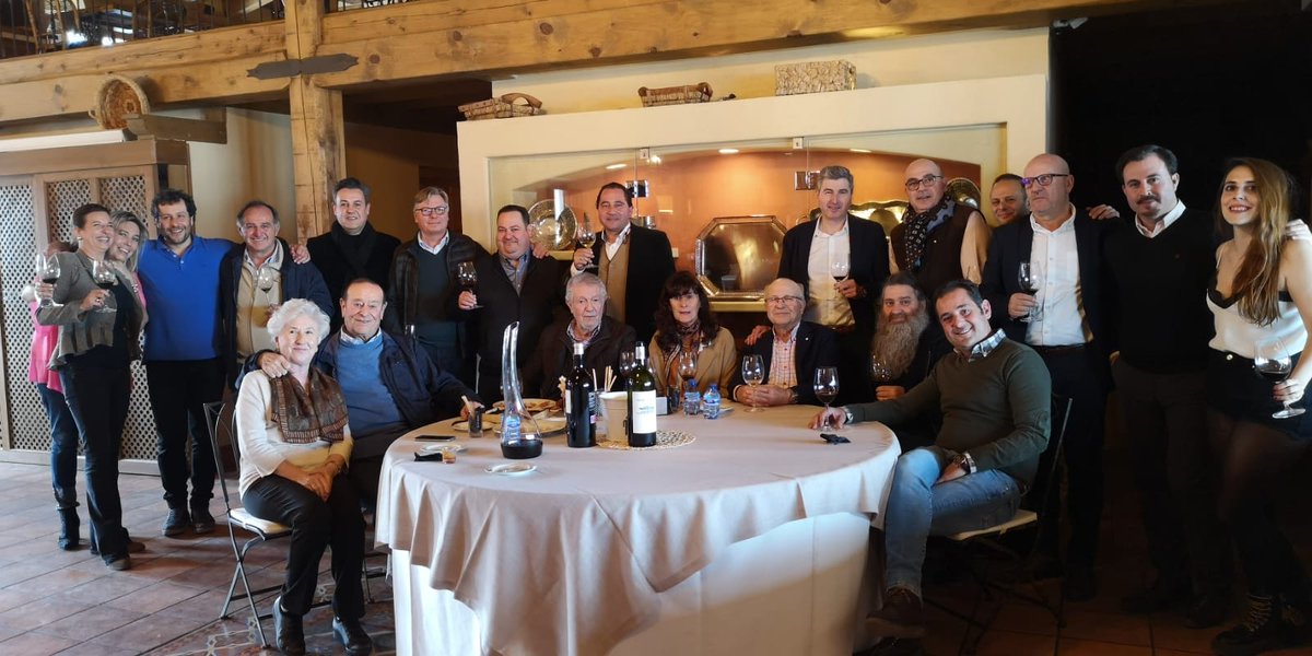 Celebrando los veinte años de profesión de Belén Sanz,  enóloga de <a href="/dehesacanonigos/">Dehesa Canónigos</a> con auténticos gurús del mundo del vino que han contribuido a su sólida formación. 
                                                                                                 .