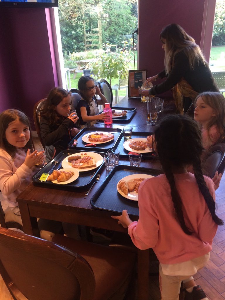 SydenhamPrimary's tweet photo. Morning all! Scrumptious breakfast 🍳 https://t.co/LHR36dbPMa