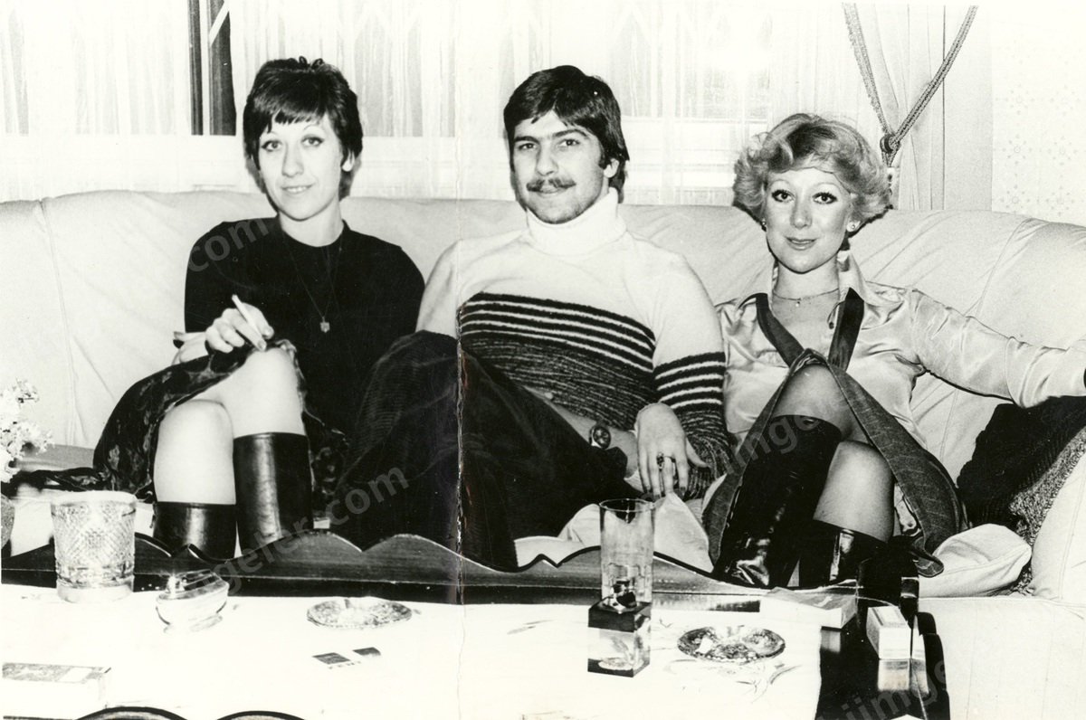 Üç iyi arkadaş: Ayşen Gruda, Korhan Abay ve Ayben Erman
eskiimgeler.com/%C3%9Cr%C3%BCn…