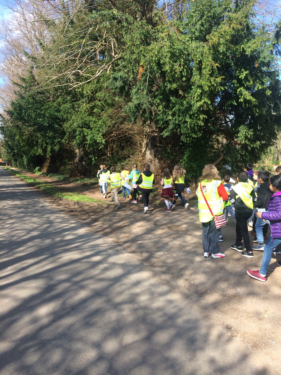 SydenhamPrimary's tweet photo. Easter egg hunt around the village 🐣🍫 https://t.co/THgfc1iTYx