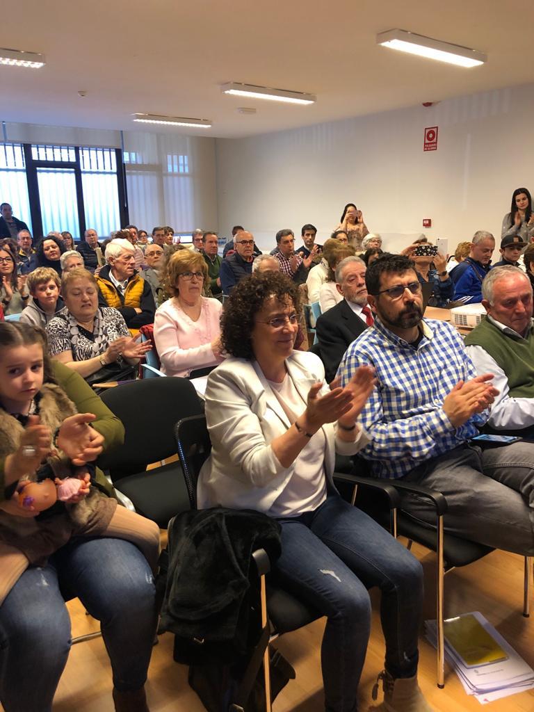 AyuntamientoVLL's tweet photo. 🗓️ Concejales de #ServiciosSociales @RRViosca, y de #ParticipaciónCiudadana @alberbustos, han acompañado esta mañana a la Asociación Parkinson Valladolid #APARVAL para mostrarles el apoyo de la institución municipal en su trabajo diario con las personas que sufren este trastorno https://t.co/QKg6lmNIuu
