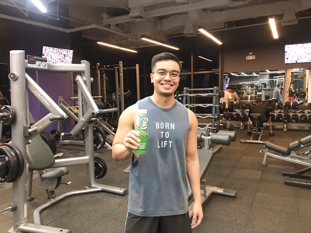 vinoorajay's tweet photo. Now that my Neuro exams are done, I can finally catch up with my fitness routine. Working out has been one of my favorite stress relievers. Good thing thereβs #FitNRightActive to help me replenish my fluids and electrolytes lost through sweat while working out. πͺπΌ#RehydrateReduce https://t.co/rvpf8uUT9f