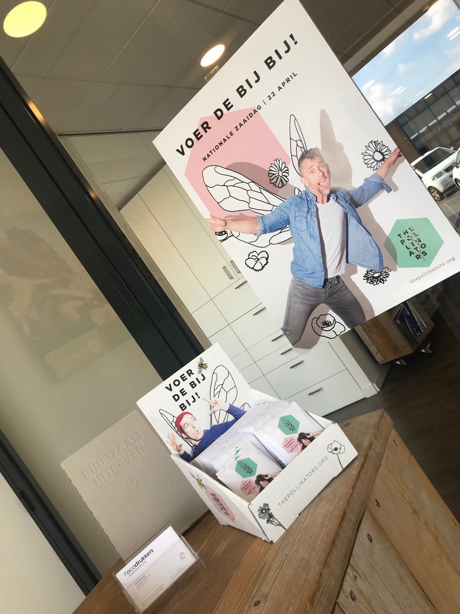 22 april is Nationale Zaaidag, en The Pollinators delen zaad uit! Ben jij van plan om je omgeving op te fleuren met bij-vriendelijke bloemen? Haal vanaf 10 april je biologische bloemzaad bij één van de ruim 500 voedselbanken voor bijen.  #ThePollinators #NationaleZaaidag #zaaidag