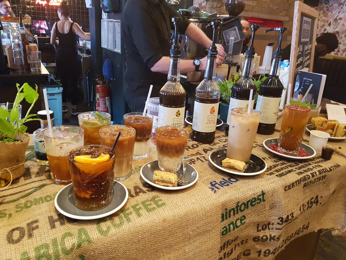 secretdj's tweet photo. Top 2 days with @YoungsPubs thx to everyone we hung out with. #jukeboxing #musicclinic yummy food and awesome drinks #Coldbrew Missing our little hut πππ₯πΉ #CabanaLiving @HopeAndAnchorSW https://t.co/EHgZYjHF79