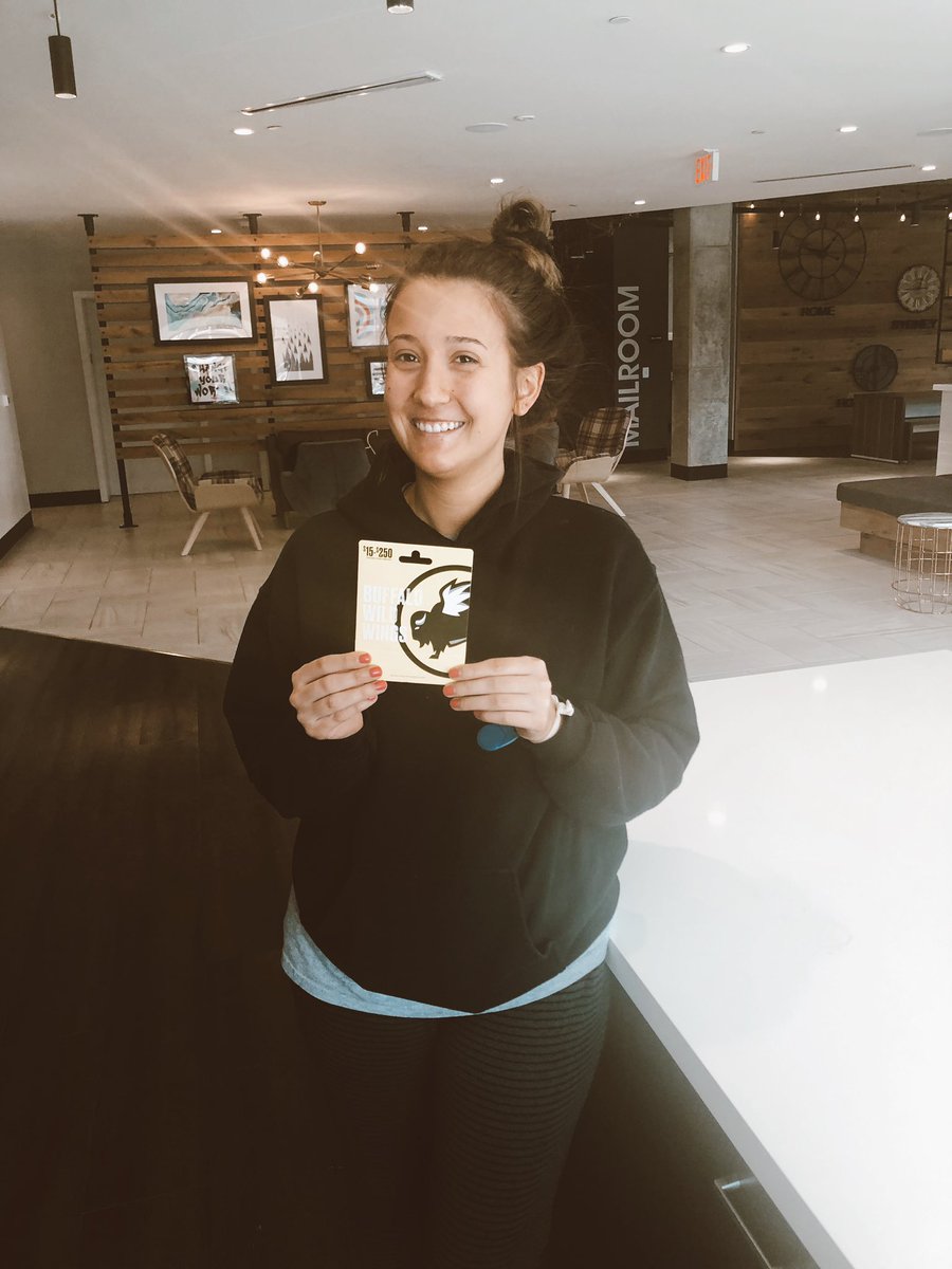 Meet our resident of the week! @taylorbrzezinski is a senior here at IU from Chicago. Thank you for being an awesome resident 🥳