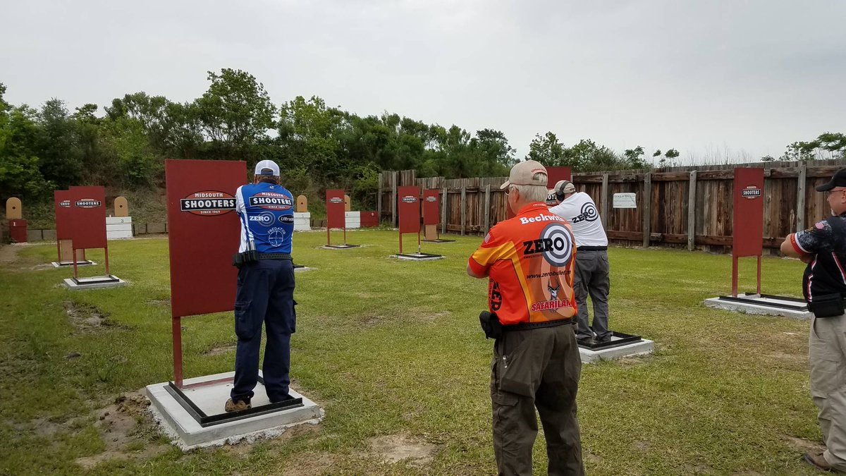 thecrawfishcup's tweet photo. Midsouth Shooters sponsored competitor Kevin Angstadt takes on the barricade at the #2019crawfishcup! H&amp;M Black Nitride Zero Bullet #actionpistol #nra #2a #road2thecup https://t.co/6OGxyNptEY